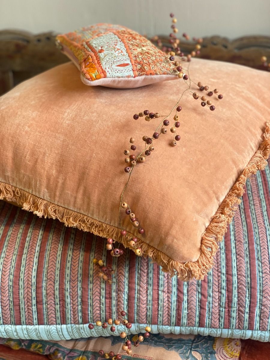 Cushion orange velvet