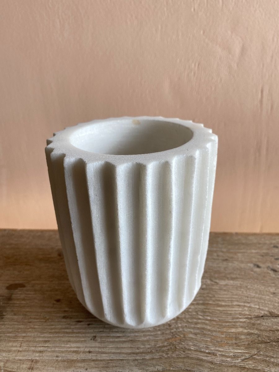 Marble vase striped