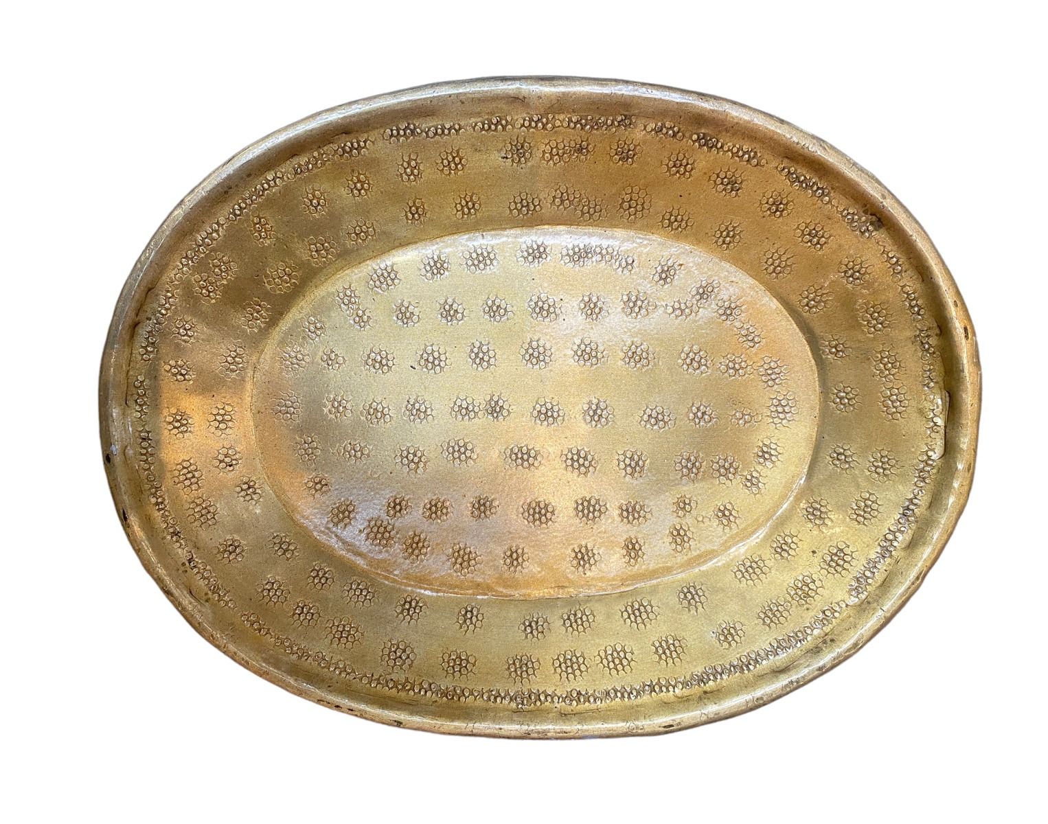 Oval serving tray