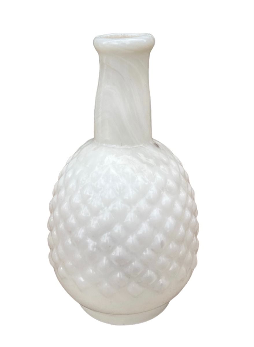 Vase opaline white glass