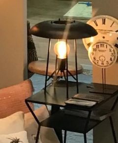 Table lamp black