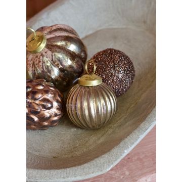 Christmas bauble ribbed