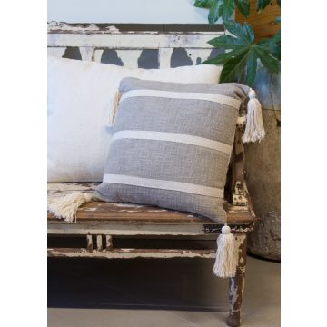 Cushion grey frills