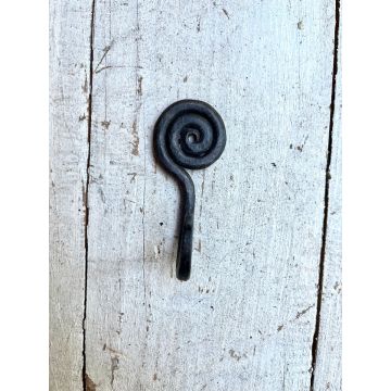 Hook with swirl