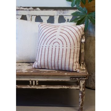 Cushion with arch