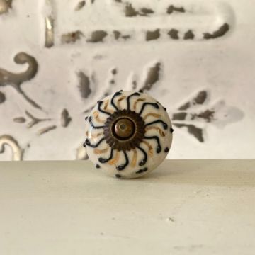 Decorated cabinet knob